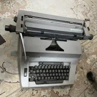 دستگاه تایپ آلمانی