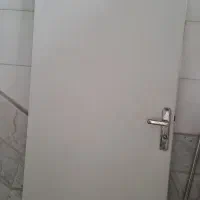 درب ضد آب سرویس بهداشتی در حد نو