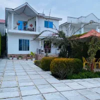 ویلا دوبلکس نما سفیدشهرکی خوش نشین سنداماده