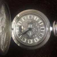 ساعت عطیقه بالای صد سال قدمت