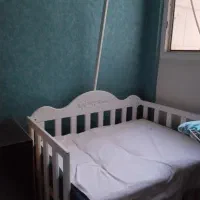 تخت کنار مادر مدل گهواره ای|تخت و صندلی بچه|شیراز, کلاهدوز|دیوار