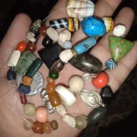 2عدد بند مهره قدیمی|کلکسیون اشیاء عتیقه|جیرفت, |دیوار