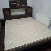 تخت خواب دو نفره در حد نو