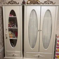 کمد لباس به همراه ویترین