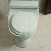 توالت فرنگی در حد نو