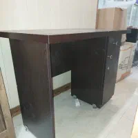میز کارمندی در حد نو