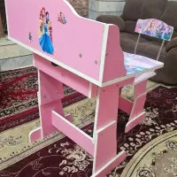 میز تحریر و صندلی