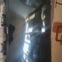 یک تلوزیون بفروش میرسد