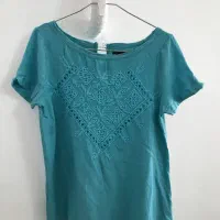 تعدادی لباس در حدنو