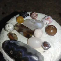 مهره کهنه قدیمی قدیم|کلکسیون اشیاء عتیقه|فیروزآباد (فارس), |دیوار