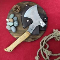 تبر یک تیکه پشت چکشی فولادی آهنبر دستساز هما+غلاف