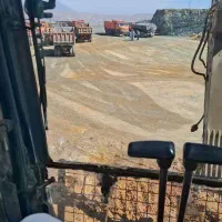 راننده بیل مکانیکی هستم