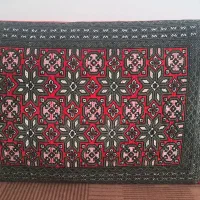 پشتی و موکت