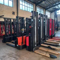 انواع لیفتراک های ماشینی و لیفتراک های دستی|ماشین‌آلات صنعتی|آستارا, |دیوار