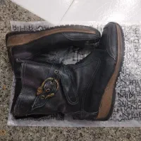 پوتین|کیف، کفش، کمربند|پیرانشهر, |دیوار