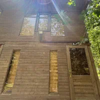 سازه های چوبی لوکس با فضای سبز و آرامش بخش