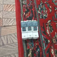 یک عدد گوشی موبایل فیوز مینیاتوری