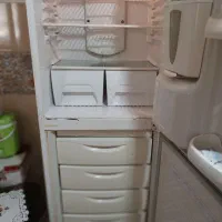 یه عددیخچال امرسان درحال کارکردن|یخچال و فریزر|رشت, لاکان|دیوار