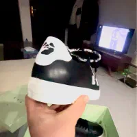 اسنیکرoff whiteرنگ مادر سایز۴۱