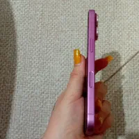 ایفون ۱۶ معمولی|موبایل|رباط‌کریم, رباط‌کریم|دیوار