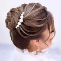 نیازمند شنیون کار مژه کار و رنگ کار و...