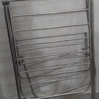 بند رخت یه طرف شکسته