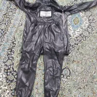 چند لباس چرم|لباس|گلپایگان, |دیوار