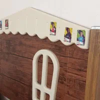 تخت چوبی