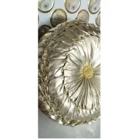 کوسن طلایی لوکس دست دوز|صنایع دستی و سایر لوازم تزئینی|نیشابور, شهرک رسولی|دیوار