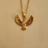 گردن بندهای مختلف|بدلیجات|نیشابور, دارایی|دیوار