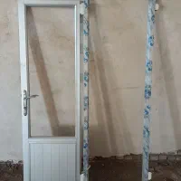 در حمام و سرویس بهداشتی