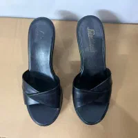 چند مدل کفش|کیف، کفش، کمربند|قم, هفت تیر|دیوار