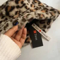 کلاه باکت پلنگی با جنس تدی وارداتی از برند Tiffi