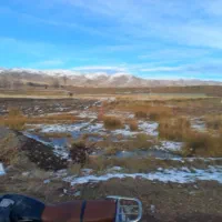 زمین کنار جاده