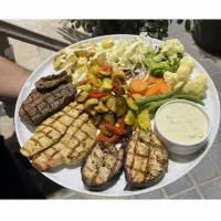 پیتزا زن،کارگر آشپزخانه (رستوران ایتالیایی)