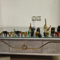 اسباب بازی و فیگور حیوانات به همراه قطار