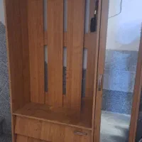 جاکفشی و کمد