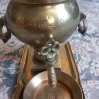 سماور ذغالی برنجی|کلکسیون اشیاء عتیقه|چهارباغ, |دیوار