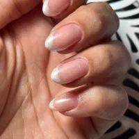 لمینت / کاشت ناخن