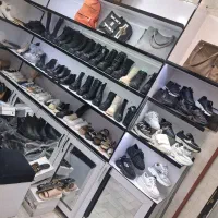 ویترین مغازه