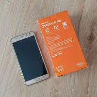 سامسونگ Galaxy J7 (2018) با حافظهٔ ۱۶ گیگابایت