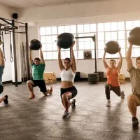 نیازمند مربی آقا و خانم