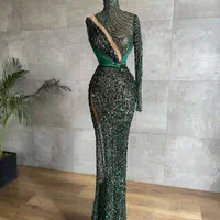 مدل خانم جهت عکاسی در استودیو حرفه ای