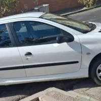 206 سفید کم کار بدون رنگ