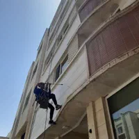 شستشو نما ساختمان شستشو شیشه با طناب|خدمات نظافت|شیراز, ابیوردی|دیوار