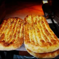 نیاز به شاطر یا کارگر ساده برای نان روغنی