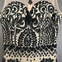 تعدادی لباس|لباس|اصفهان, پروین|دیوار