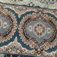 کناره فرش سالم و بدون کوچکترین زدگی