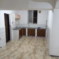 واحد ۸۰ متری طبقه همکف راه جدا