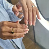 کاشت ناخن  پول مواد گرفته میشه/با لاک ژل